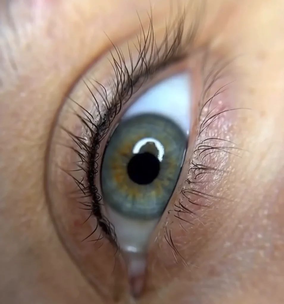 eyeliner tattoo